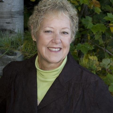 ciciyeager's profile picture. 