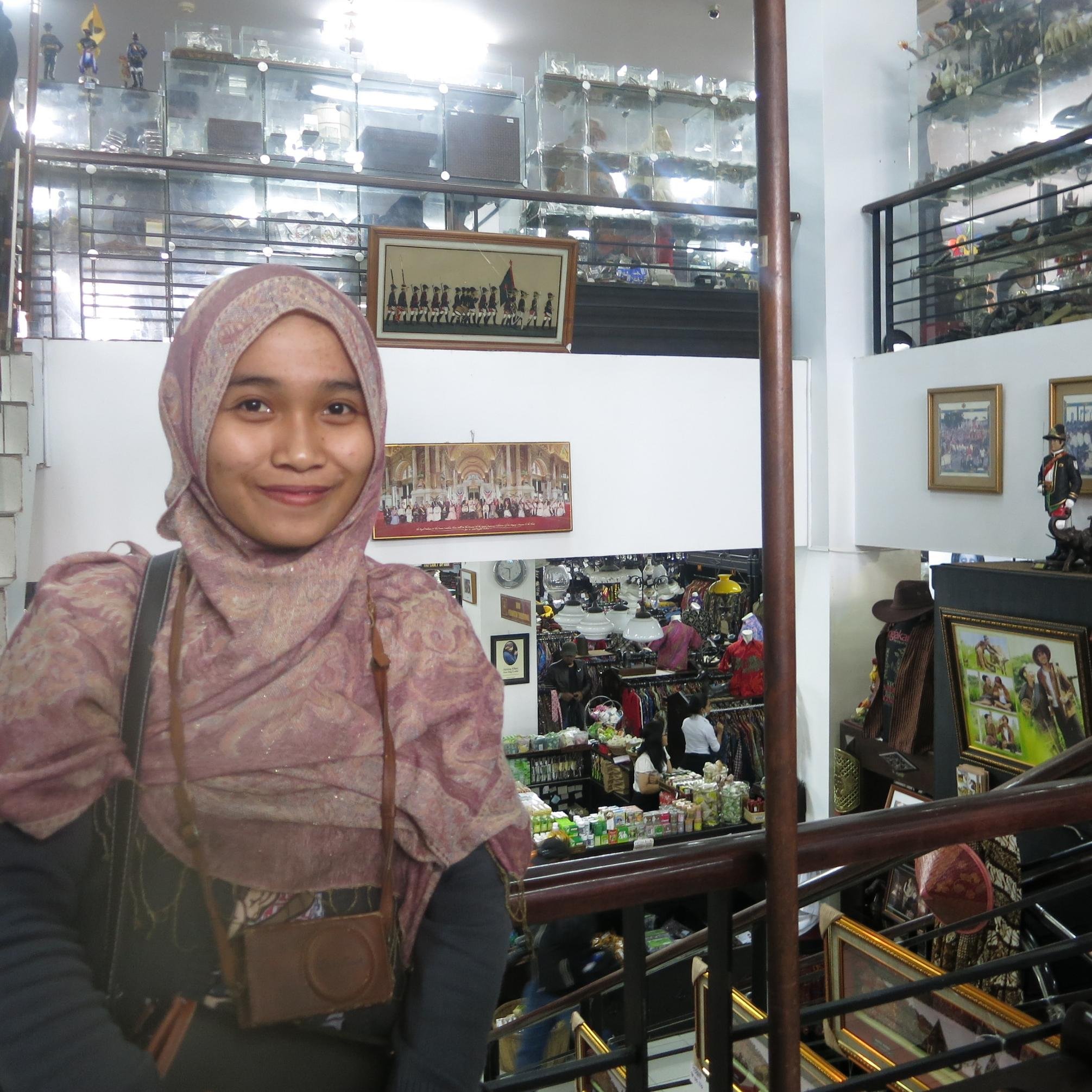 karna Allah memberi 'bahagia' setiap orang berbeda-beda :)
-Economic Development UNSOED 2011-