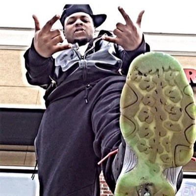 trocc_duhh's profile picture. New Single:frfr 2⃣ gun gang im 2⃣ strapped