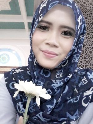 olgapesek's profile picture. Wanita yang menarik , tidak perlu cantik , .Wanita yang cantik , belum tentu menarik. . (ˆ⌣ˆ)