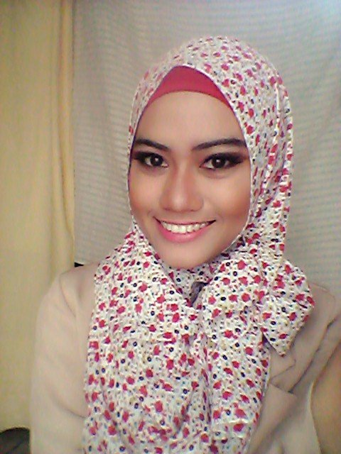 si_sisusi's profile picture. I Love my Lord, my Family, my Bestfriend and my Prince so much. I can't live without them :')