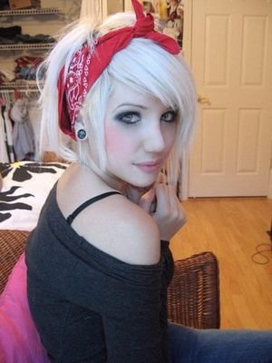 karvelamarw7411's profile picture. 