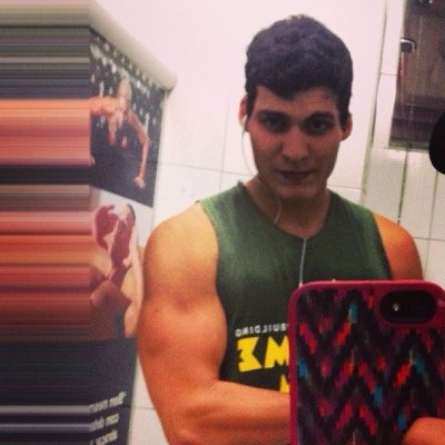 Não uso o twitter. criei na epoca que stava na moda so isso.