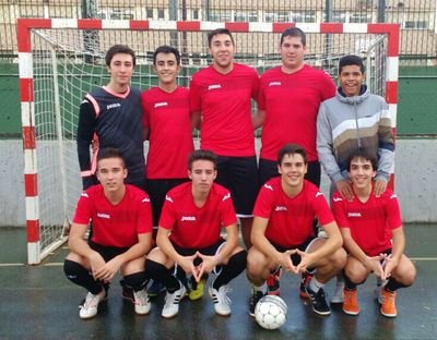 Equipo de futsala Juvenil del I.E.S El Portillo.Jugadores:@txemamorte @mikkelseeis @pabgarces @troky97 @ceboonce @carlitoslm5 @eduu24_ @JForteske