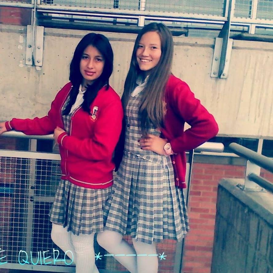 CaritoStylesx3's profile picture. Nunca Pensé Que Me Iba A Enamorar De Cinco Chicos Perfectos Que Me Salvaron. Ellos Se Convirtieron En Mi Vida La Luz De Mi Camino Y En Mi Única Dirección 3