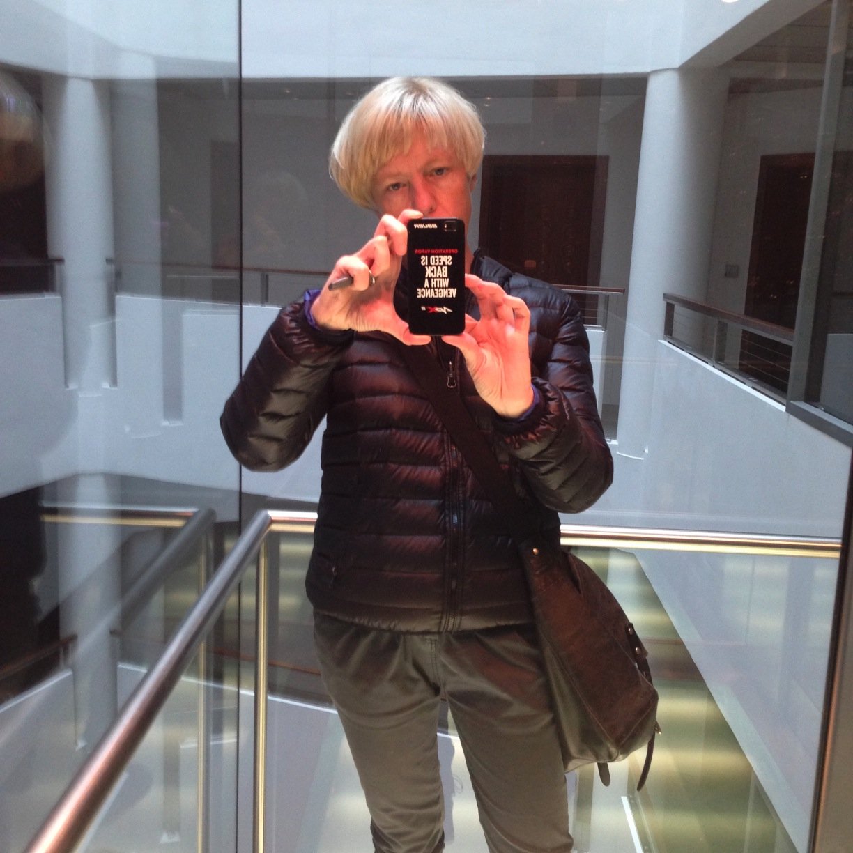 neuroclaire's profile picture. neuropathologist #blackhawks