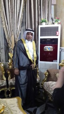 يعمل في الحج والعمره