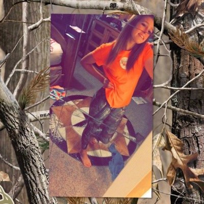 Showing pigs is my lifeTori tha twin love to partymain bitch karaCountry girl sinse1999Horses& fishingLove Mudding countrygirl@heart