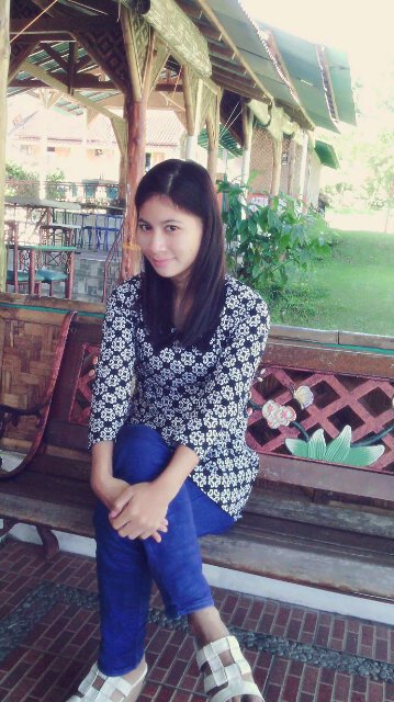 Ingin mencari pendamping hidup.                                      and membahagiakan ke2 org tua aminn , ,