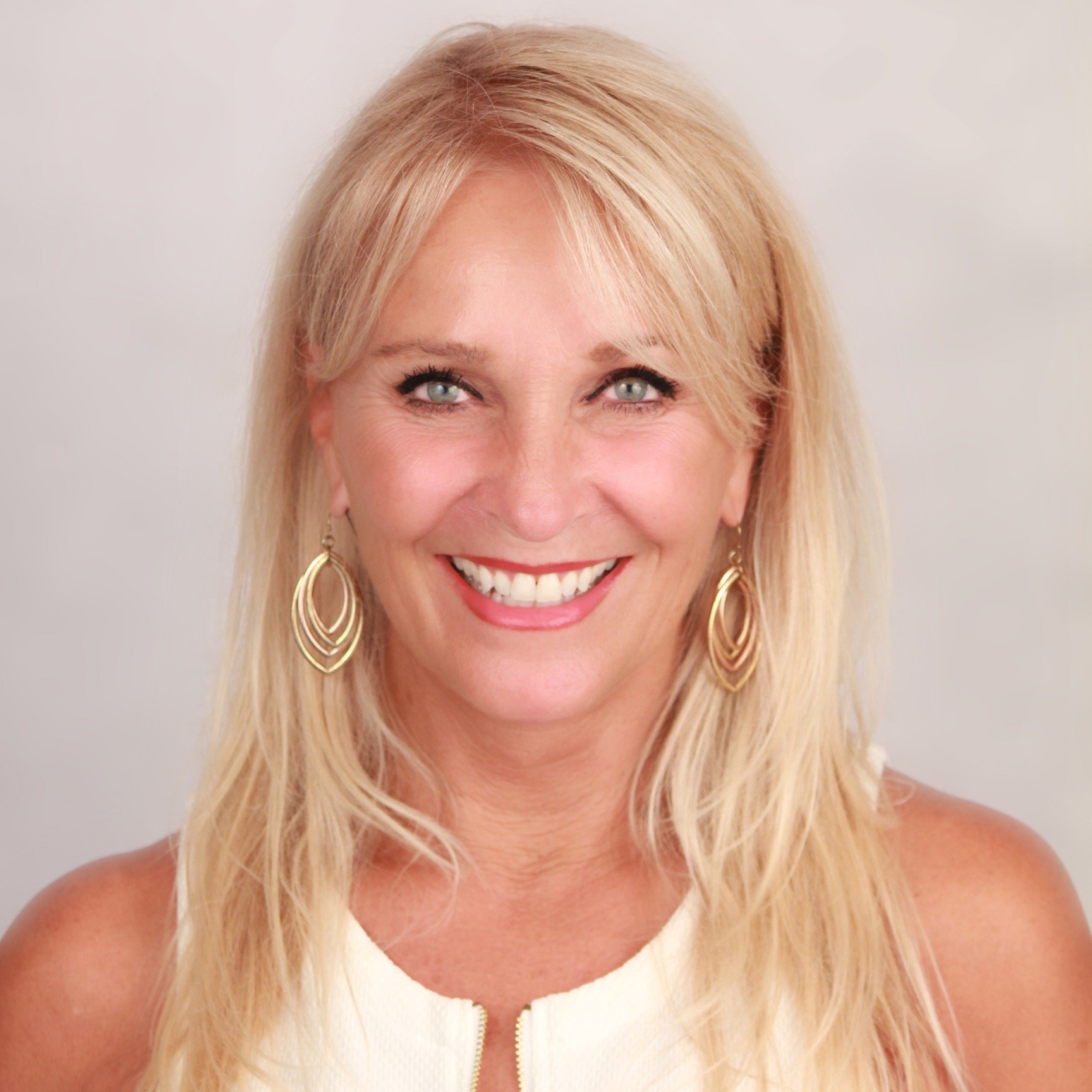 Specialized Life/Biz Transformation Coach  EFT/LOA Certified     Creator of 'Purpose & Wealth by Design' 12 wk Intensive