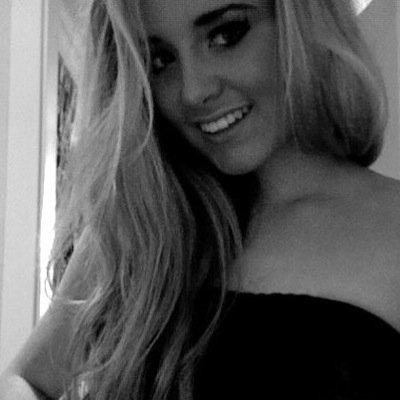 Blondie , 18 , student. Follow for a follow back✌️