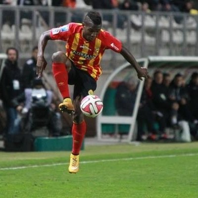 Compte Twitter officiel de la #TeamCavaré. Regroupement global des fans de @DimCav afin de l'encourager quotidiennement.