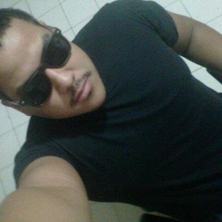 suarezplc's profile picture. Un payaso de hospital Amante de la vida/Lo sencillo/Los cambios/La naturaleza/Dj Selektor/Trabajo con Redes Sociales/Diseño Grafico/Publicidad/Fotografia/Etc...