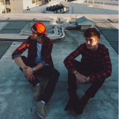 free follow! go follow my personal @cozywilks (: sorry if i scared ya!