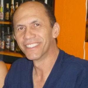 Militar da reserva, cristão, conservador, professor e servo do Senhor.