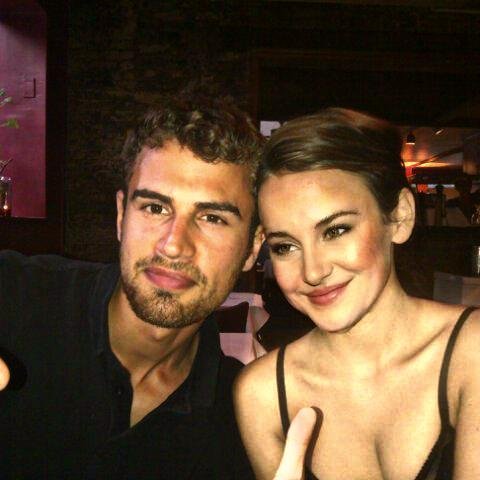 nazirainzulzax's profile picture. I love shailene woodley and theo james and all i want for xmas is SHEO!!