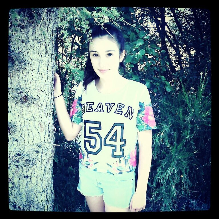 sarahchaigne's profile picture. snap: scnfjt, instagram: sarah_chgn