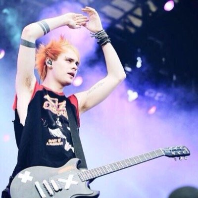 5sosrbsf4's profile picture. pick you up if you fall to pieces, let me be the one to save you