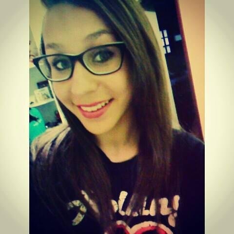 1anacarool's profile picture. Sorria. Hoje o dia é todo nosso