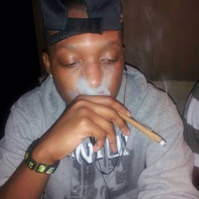 19 coo layed back wanna kno more hmu