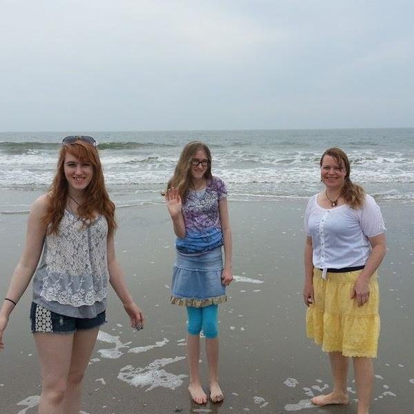 ArtThingsShop's profile picture. Father to two teenage girls.  Shop owner.