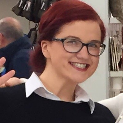 lolofitz's profile picture. drink up yer at yer auntys:)