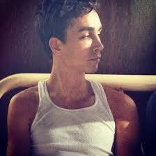 Hey I am Simon Lewis I am best friend to Clary I am a vampire know {single }