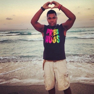 LetTheWorldRave's profile picture. Youtuber/Raver: Deep House, Techno, Hardstyle ✌️ check out weekly vids on my channel! #BeHappyLiveFree