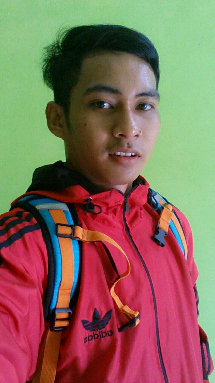 Saya s'lalu sabar jalanin hidup ini,dan saya s'lalu sabar untuk mencapai impian n cita .