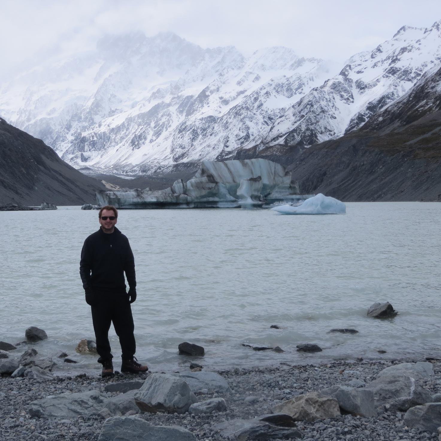 gj_bono's profile picture. 