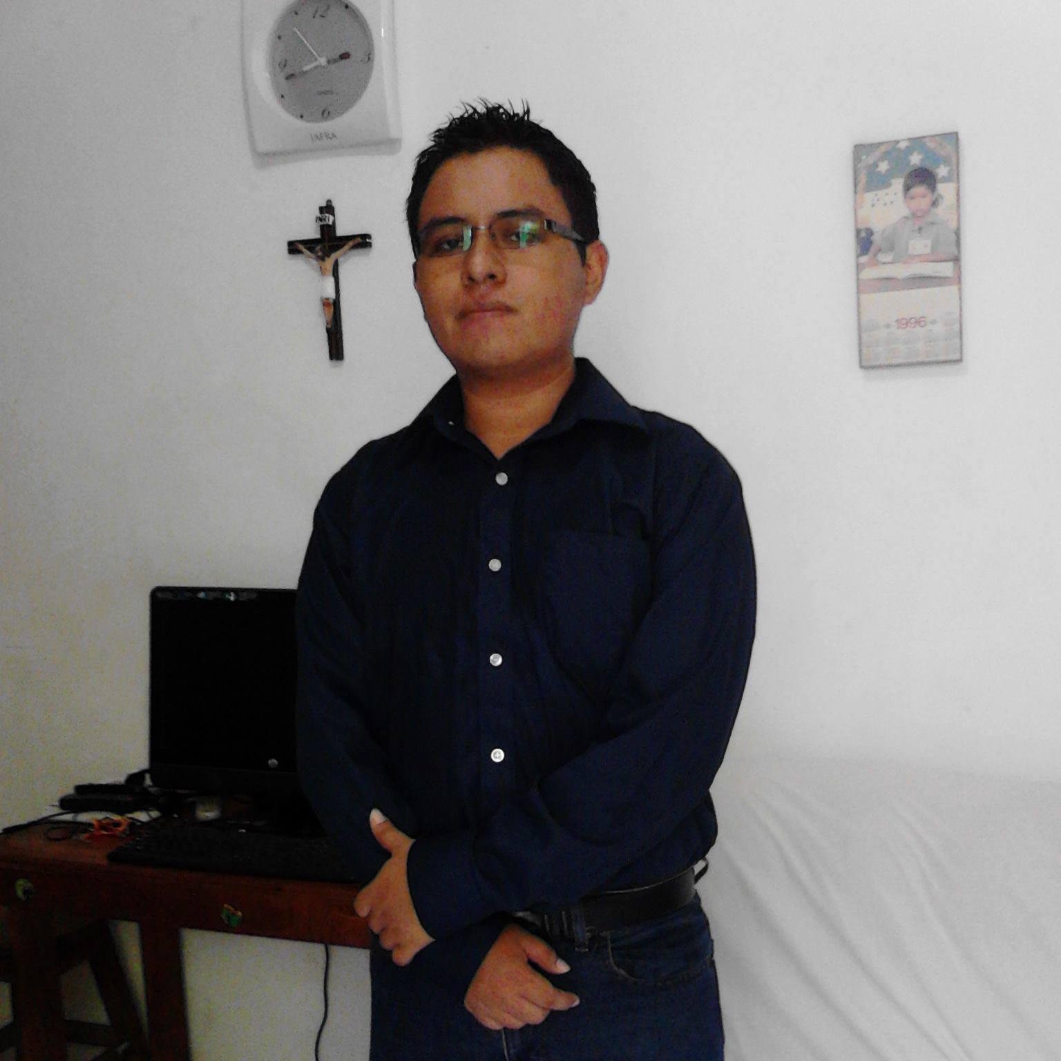 Licenciado en Informática egresado del Tecnológico de Cd Valles, originario de Abasolo Tamaulipas, México. Tamaulipeco de corazon de origen potosino.