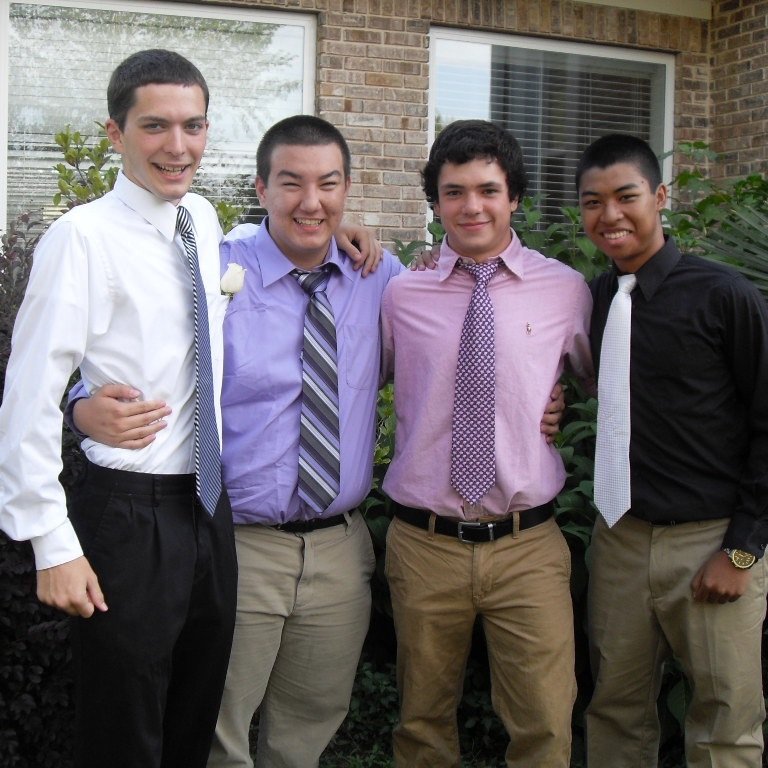 JJOuthavong's profile picture. Soccer. College. Work. Repeat