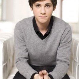 ShadowForgotten's profile picture. 90% Parody, 10% RP {18+ #PeterPan #OUaT RP. #Single} |@FIuffMe's Shadow.| #OUAS |#Icariss|