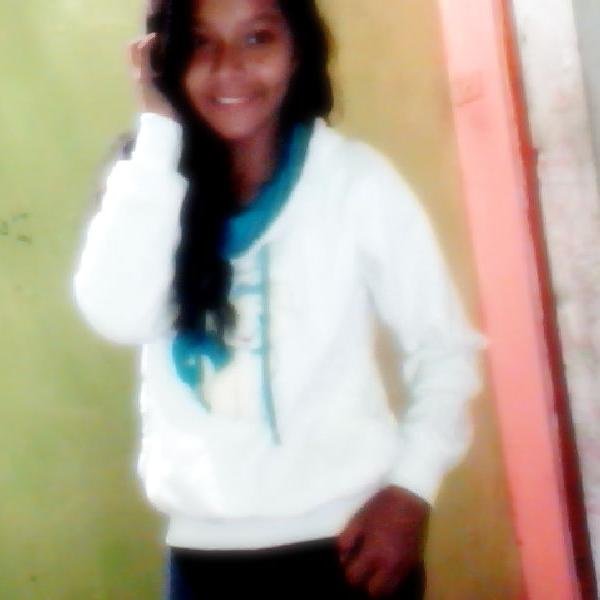 Yo? soy ese Tipo de chicas Que Se droga con Solo Ver Su sonrrisa☺! Amo Bailar *-* Me encanta Jugar Fut...Aunque eh dejado de practicar :( ..Barcelinosta♥ LEGA♥