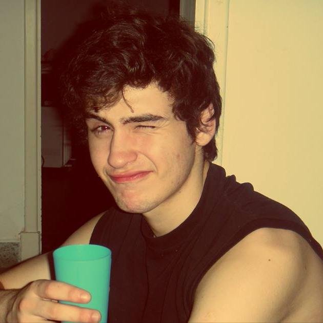 Algo tranquilo, Subidor y Copado. estudiante de Diseño Multimedial. La plata #DreamCity