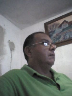 Naci en leon gto. Actualmente vivo en merida yuc. Interesado en la política. Me encanta la radio. Los noticieros. Y los docum en tv. Enamorado de las mujeres.
