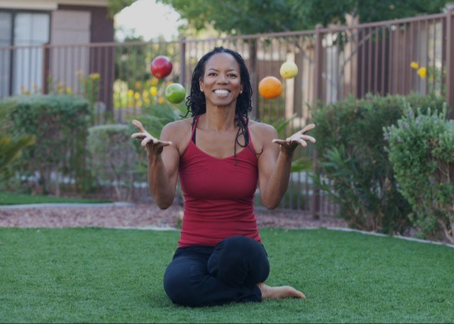 I help you shed excess weight, eliminate basic lifestyle diseases, and love the skin that you're in. I'm badass! #healthainthard #wellwomen #rozflash