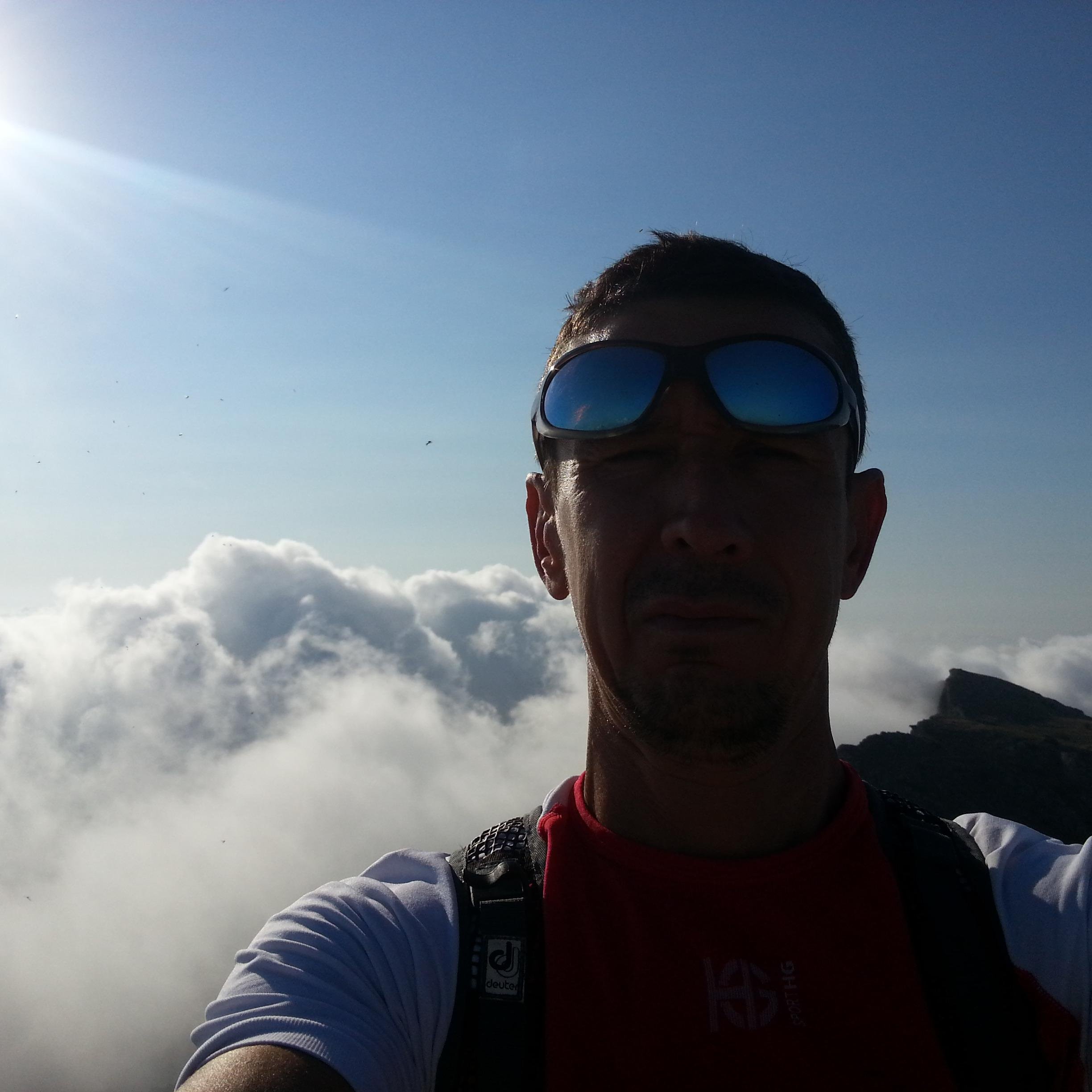 Aficionado al running y trailrunning que pretende disfrutar haciendo deporte y planteandose nuevos retos cada año.