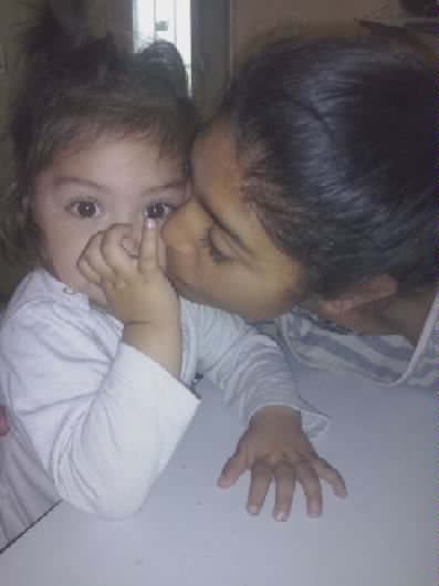 Me dise q no q n puede verme mas no me quiere su madre y menos su papa es un amor prohibido corazones q se quieren pero la injusta vida separados nos mantiene