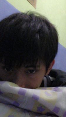 din2_fachru's profile picture. music lover..,.black is calm and grey is sexy