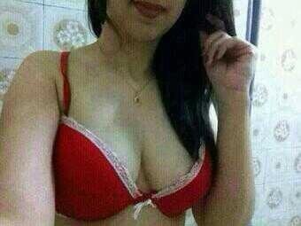 ‏‏‏‏‏نوره من الرياض وعمري 24 مطلقه وساكنه بشقه لوحدي جاد وكاش اقرا شروطي بالمفضله اذا موافق تعال اعملك فلو