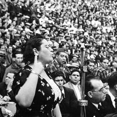 Politóloga. Doctora en Periodismo (UAB). Investigando el género en política y las fake news. Orgullo charnego. Madre de twins. Duermo poco, sueño mucho.
