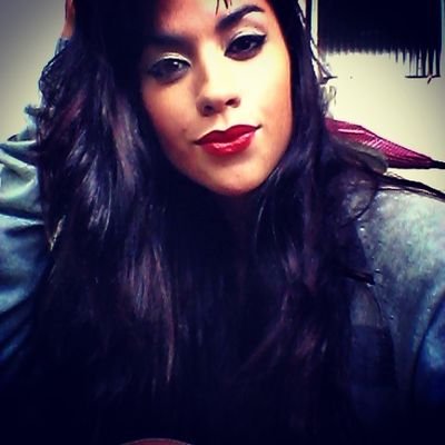 Escultora, que ama Arte e qualquer tipo de cultura! ♥ 
hi!!
