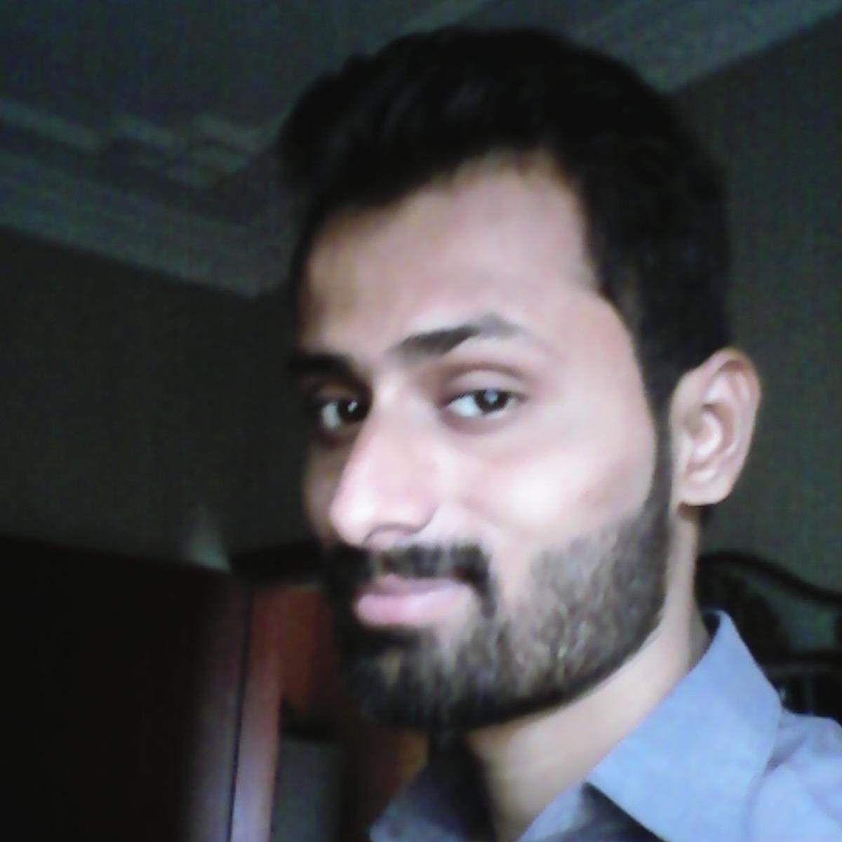 maliknaveed477's profile picture. 