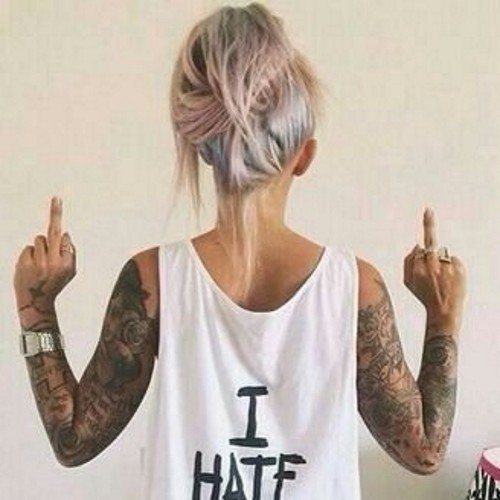 Piam0onte's profile picture. Ando suelta por ahí, bipolar, celosa, enamorada... Nadie se salva de eso que llaman sentimientos, algunos dicen que son bonitos, yo digo que son cancerígenos