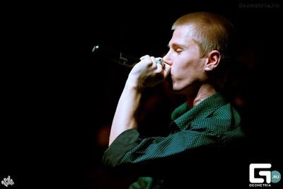 Вы можите услышать треки в абсалютно разном стиле. Просто я люблю экспериментировать с музыкой, а так же преподнесением текста.