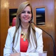 Vereadora, voluntária, apaixonada pela minha terra natal João Pessoa e minha Paraíba, torcedora do Botafogo PB, casada, 3 filhos e o principal filha de Deus.