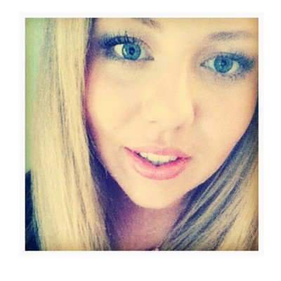 Animatrice five radio  passionner d'equitation follower moi :p