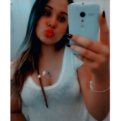 Seu assunto principal é falar mal da vida alheia, mas isso é coisa feia.♫