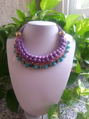 Diseñadora y orfebre venezolana. Cree en ti mismo y en lo que eres capaz de hacer. Instagram: RominaMori. Facebook: Romina Mori